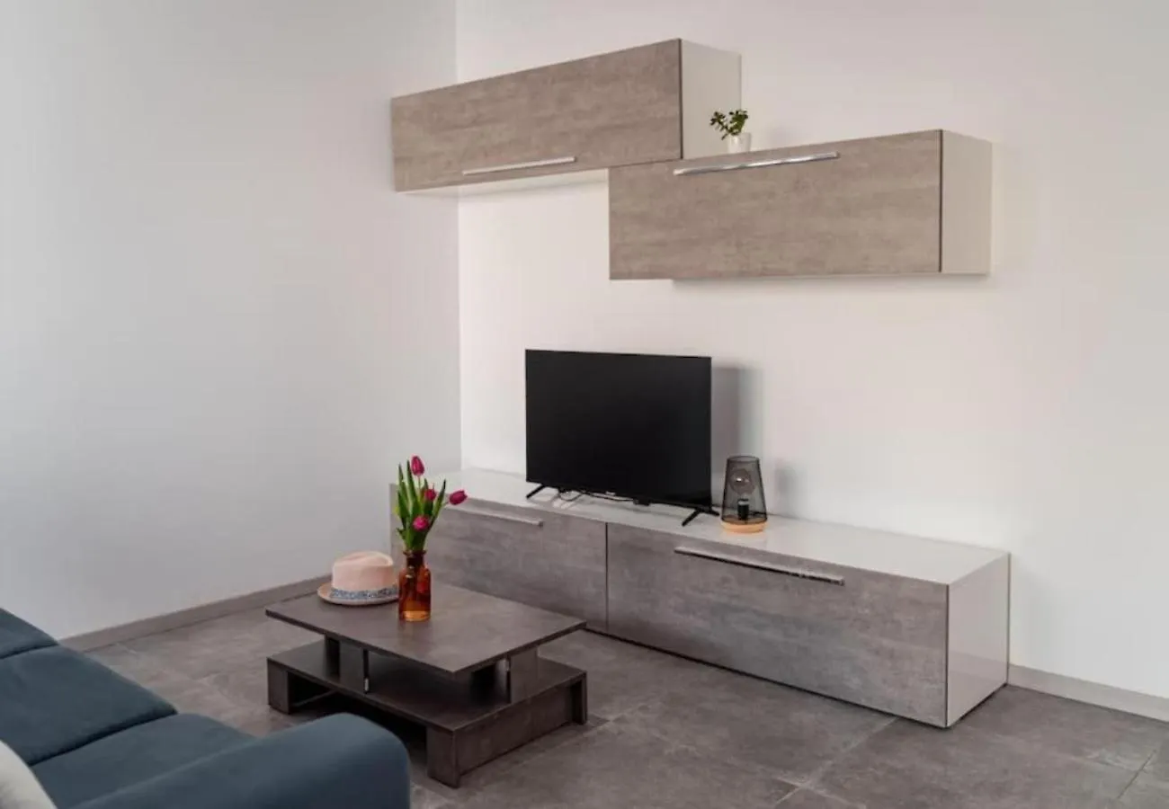 Amazing 2 Bed In Gzira Centre - Designer Finish Apartment 0*,