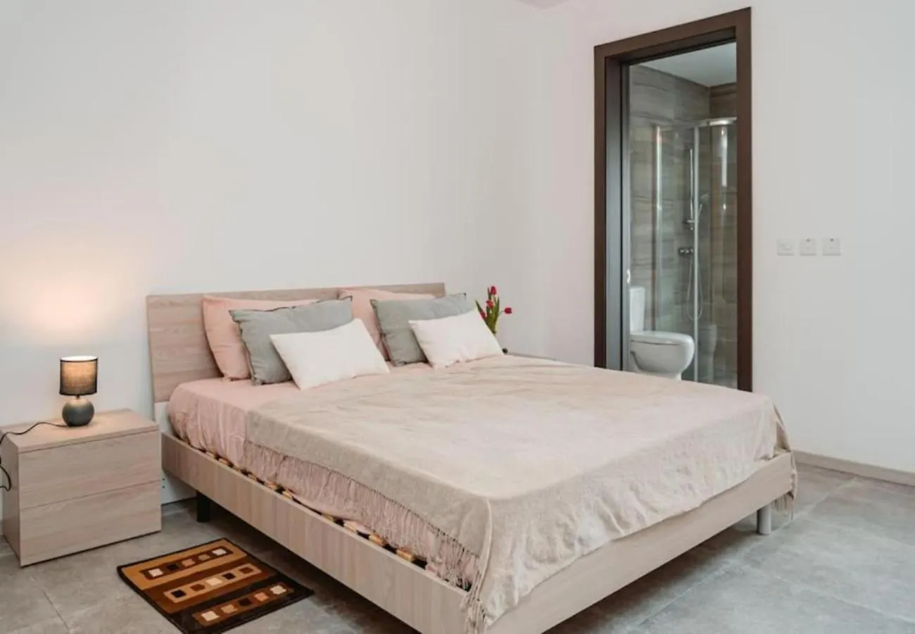 Amazing 2 Bed In Gzira Centre - Designer Finish Apartment Malta